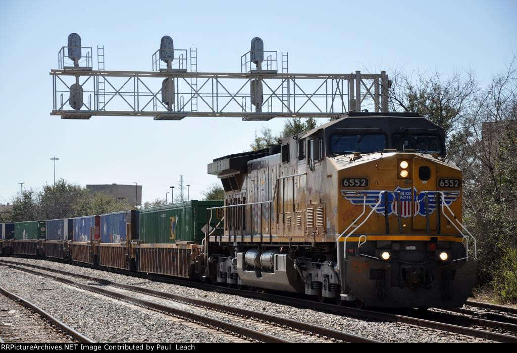 Intermodal rolls west